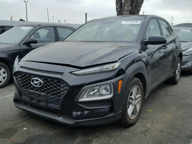 KM8K12AA8JU068142 - 2018 HYUNDAI KONA SE BLACK photo 2