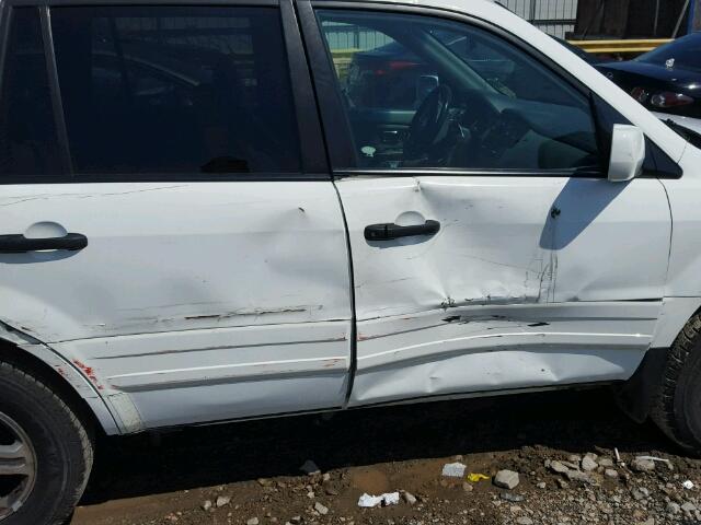 5FNYF18525B040760 - 2005 HONDA PILOT WHITE photo 9