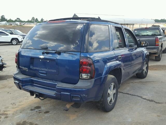 1GNDT13S362106037 - 2006 CHEVROLET TRAILBLAZE BLUE photo 4