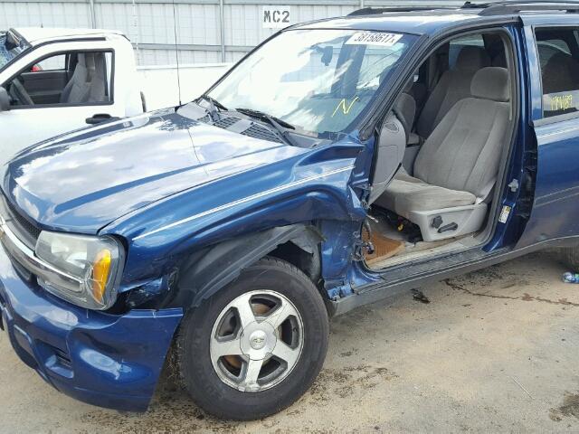 1GNDT13S362106037 - 2006 CHEVROLET TRAILBLAZE BLUE photo 9