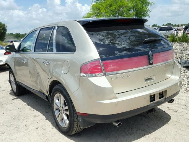 2LMDJ6JC6ABJ17561 - 2010 LINCOLN MKX GOLD photo 3