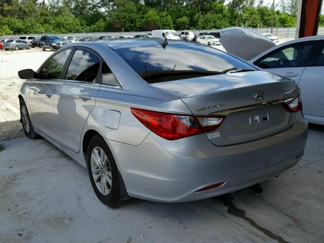 5NPEB4AC2DH709005 - 2013 HYUNDAI SONATA GLS SILVER photo 3