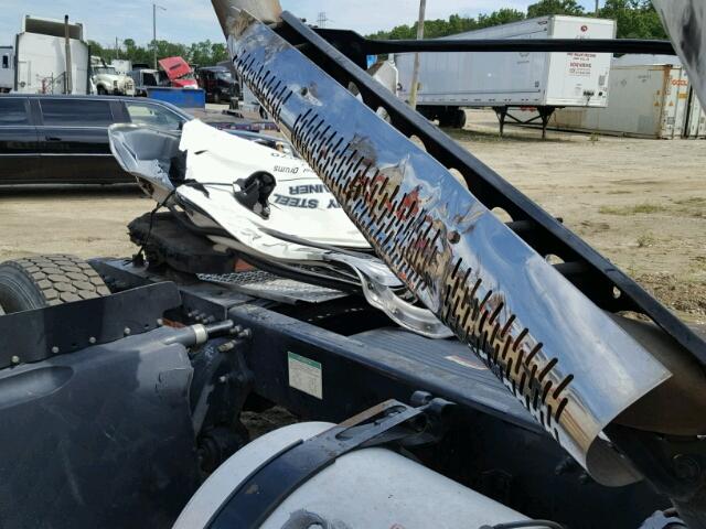 1FUBGDDV9CSBD7018 - 2012 FREIGHTLINER CASCADIA 1 WHITE photo 6