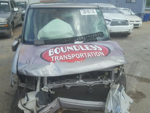JTLKT324750213492 - 2005 TOYOTA SCION XB Grau Foto 7