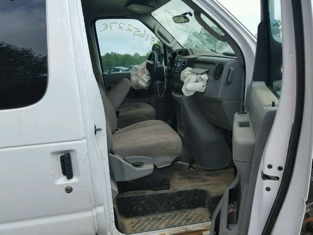 1FTNE14W19DA40055 - 2009 FORD ECONOLINE WHITE photo 5