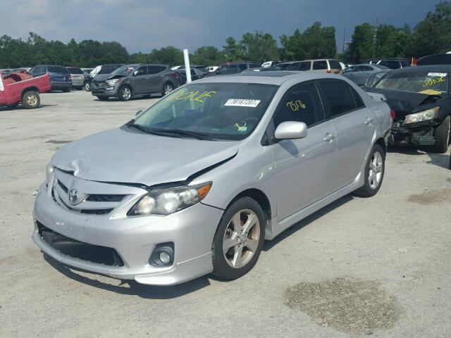 2T1BU4EE1BC566136 - 2011 TOYOTA COROLLA BA SILVER photo 2