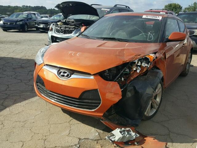 KMHTC6AD0GU281272 - 2016 HYUNDAI VELOSTER B ORANGE photo 2