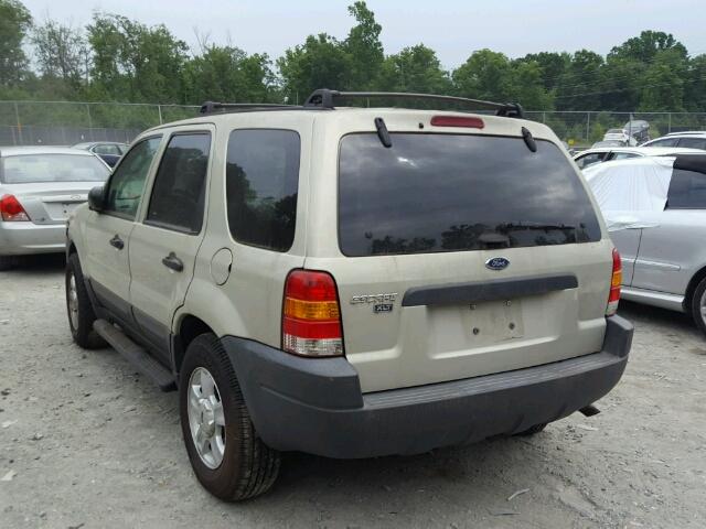 1FMCU93104KB23782 - 2004 FORD ESCAPE XLT SILVER photo 3