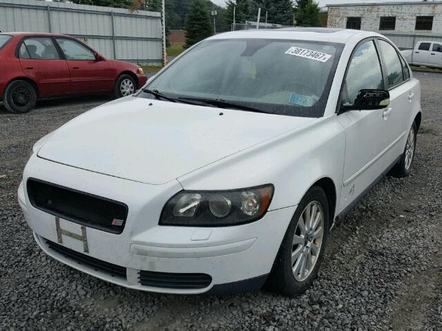 YV1MS390152059676 - 2005 VOLVO S40 2.4I WHITE photo 2