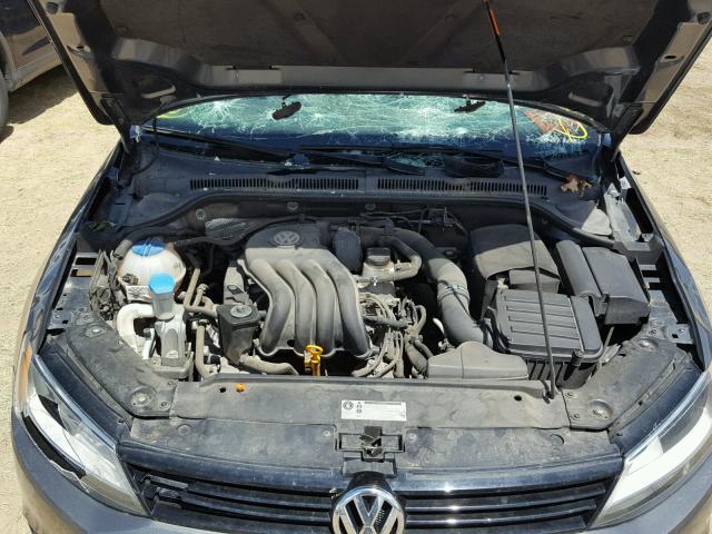 3VW2K7AJ3BM398160 - 2011 VOLKSWAGEN JETTA BASE 灰色 照片 7