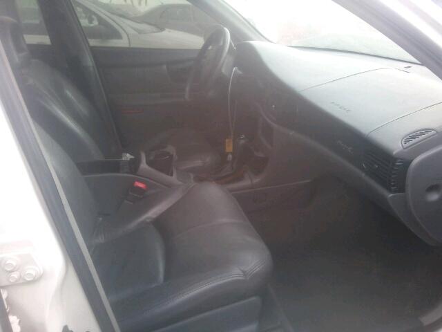 2G4WB55K811286161 - 2001 BUICK REGAL LS 白色 照片 5