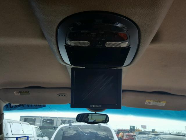 5LMEU27R81LJ32040 - 2001 LINCOLN NAVIGATOR 灰色 照片 9