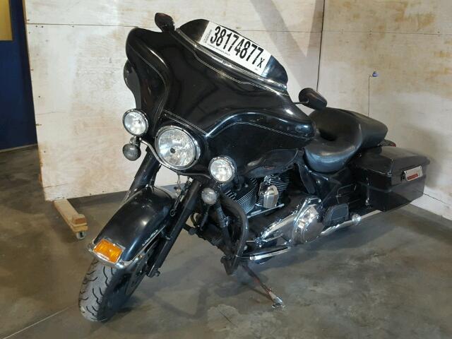 1HD1FC4119Y690491 - 2009 HARLEY-DAVIDSON FLHTCU BLACK photo 2