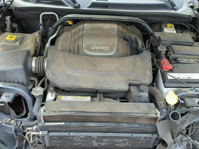 1J8HG68248C222146 - 2008 JEEP COMMANDER BLUE photo 7