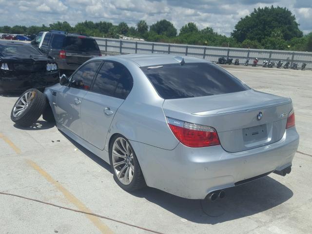 WBSNB935X8CX07993 - 2008 BMW M5 SILVER photo 3