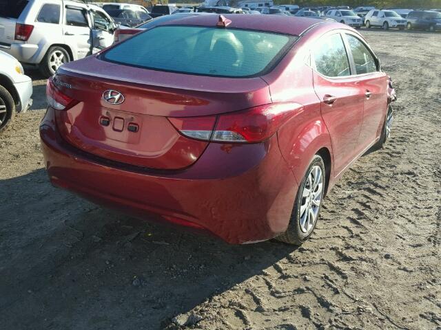 5NPDH4AE2DH193093 - 2013 HYUNDAI ELANTRA RED photo 4