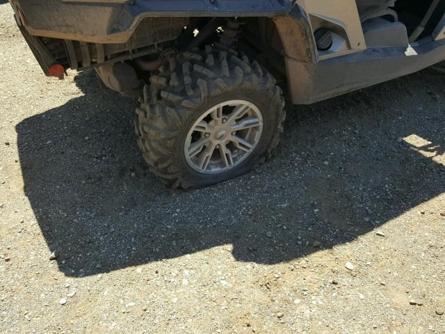 3JBKKXN11CJ000365 - 2012 CAN-AM COMMANDER SILVER photo 10