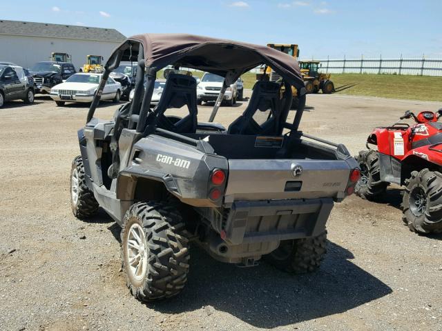 3JBKKXN11CJ000365 - 2012 CAN-AM COMMANDER SILVER photo 3