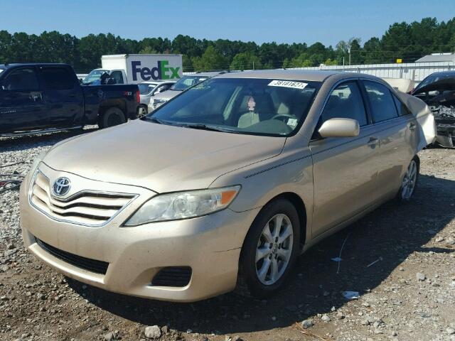 4T1BF3EK4BU726860 - 2011 TOYOTA CAMRY BASE GOLD photo 2