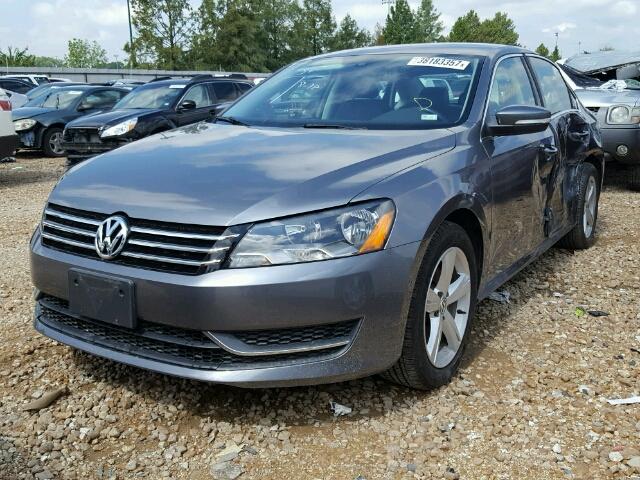 1VWBH7A30CC078863 - 2012 VOLKSWAGEN PASSAT SE GRAY photo 2