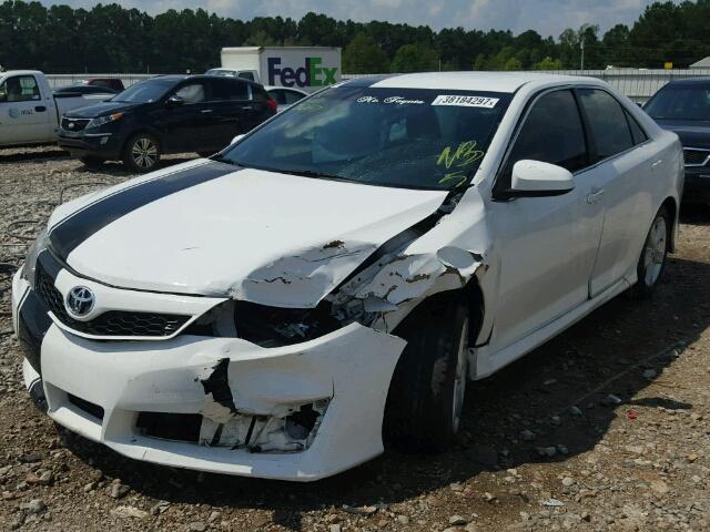 4T1BF1FK5CU177965 - 2012 TOYOTA CAMRY BASE WHITE photo 2