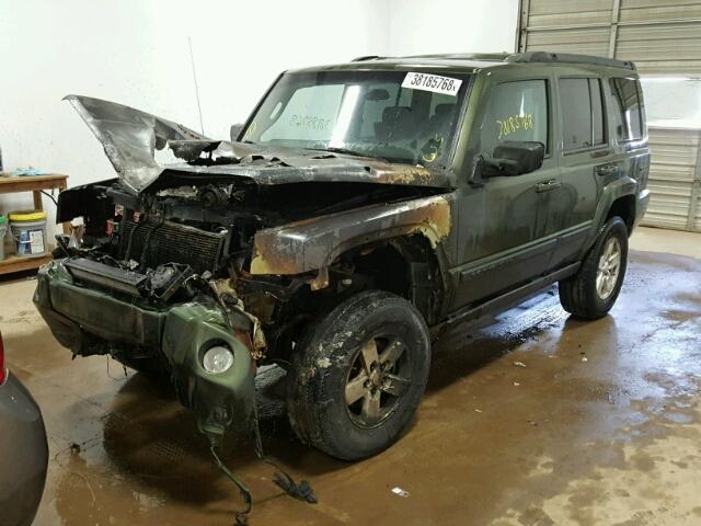1J8HG48K48C189220 - 2008 JEEP COMMANDER GREEN photo 2