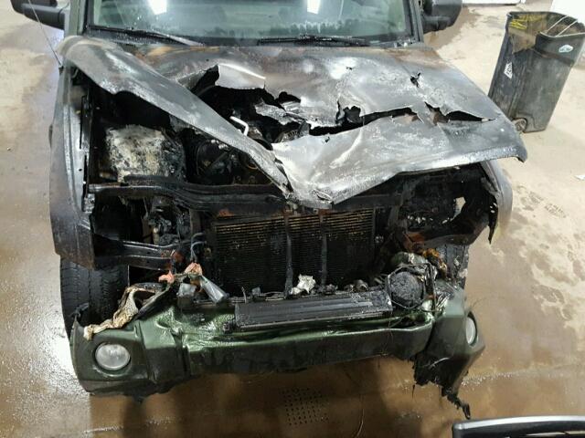 1J8HG48K48C189220 - 2008 JEEP COMMANDER GREEN photo 7