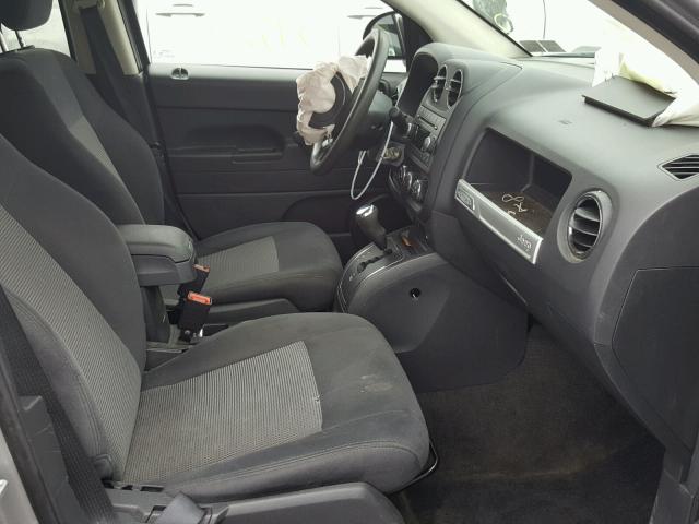 1C4NJDBB4ED908315 - 2014 JEEP COMPASS SP 灰色 照片 5