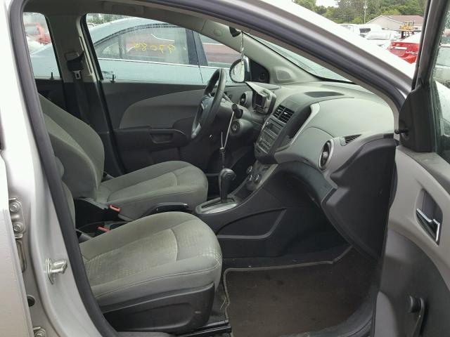 1G1JA5SH6E4149247 - 2014 CHEVROLET SONIC LS SILVER photo 5