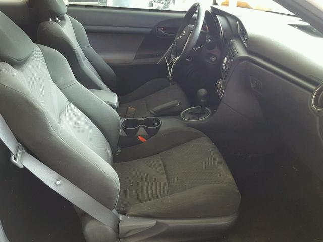 JTKJF5C79B3010173 - 2011 TOYOTA SCION TC 白色 照片 5