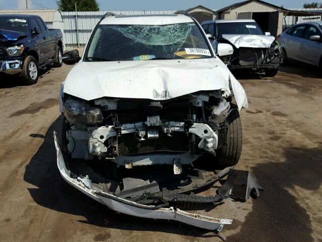 JA4JT3AW7AZ007244 - 2010 MITSUBISHI OUTLANDER WHITE photo 9