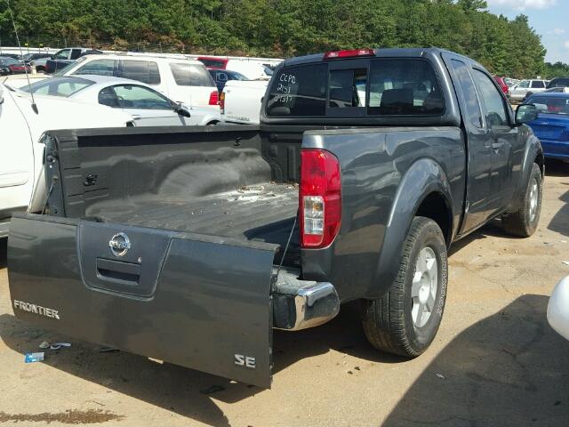 1N6AD06U56C442151 - 2006 NISSAN FRONTIER K GRAY photo 4