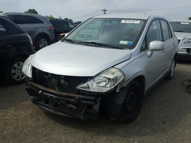 3N1BC11E18L394092 - 2008 NISSAN VERSA S SILVER photo 2