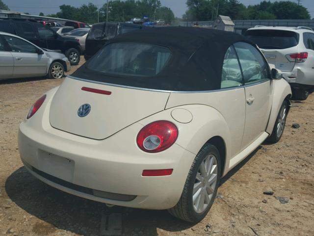 3VWRF31Y78M412952 - 2008 VOLKSWAGEN NEW BEETLE 白色 照片 4