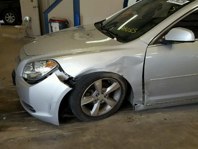 1G1ZC5E0XCF203055 - 2012 CHEVROLET MALIBU 1LT SILVER photo 9