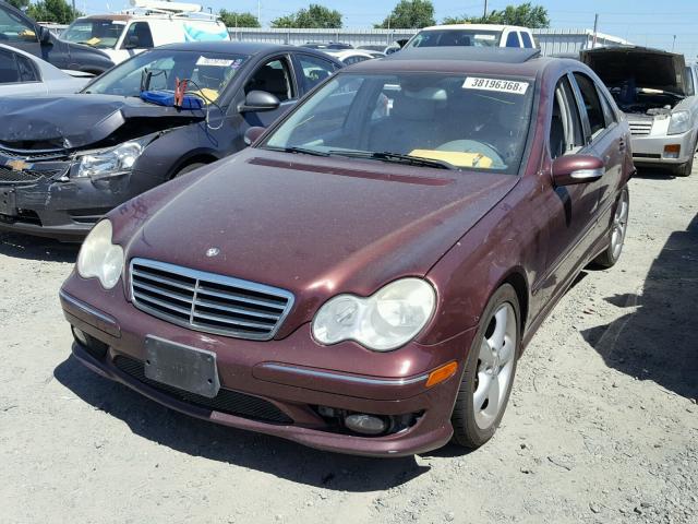 WDBRF52H96F772670 - 2006 MERCEDES-BENZ C GENERATI BURGUNDY photo 2