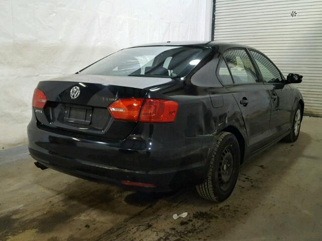 3VW2K7AJ9DM253823 - 2013 VOLKSWAGEN JETTA BASE BLACK photo 4