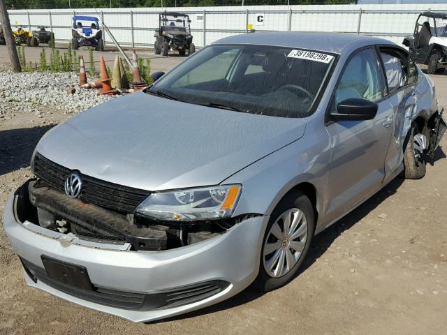 3VW2K7AJXEM423446 - 2014 VOLKSWAGEN JETTA BASE 银色 照片 2