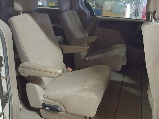 2A4RR5DG0BR669387 - 2011 CHRYSLER TOWN & COU თეთრი ფოტო 6