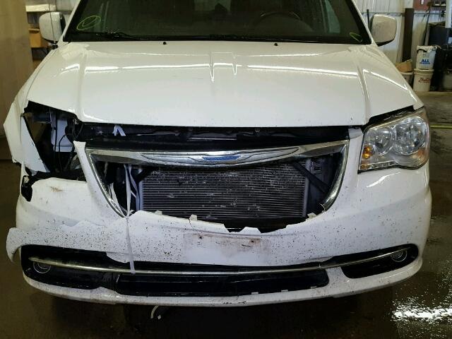 2A4RR5DG0BR669387 - 2011 CHRYSLER TOWN & COU თეთრი ფოტო 9