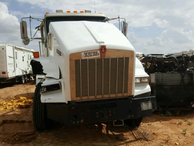 1XKDD49X1DJ358645 - 2013 KENWORTH CONSTRUCTI WHITE photo 9