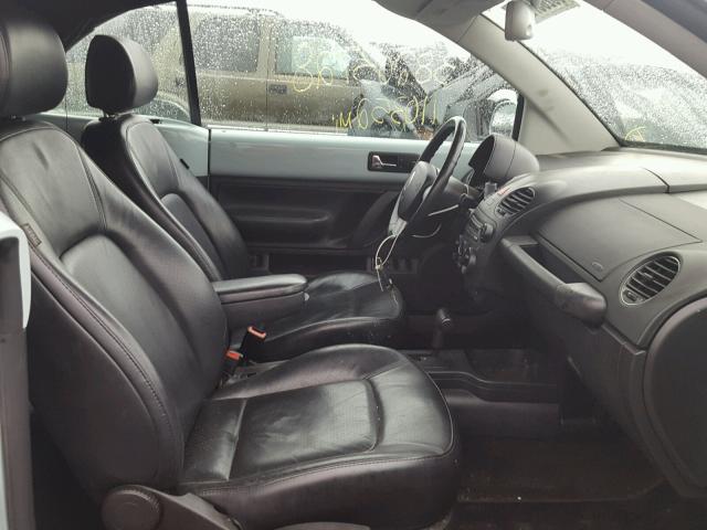 3VWSF31Y56M306420 - 2006 VOLKSWAGEN NEW BEETLE 蓝色 照片 5