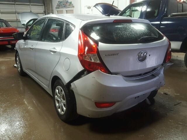 KMHCT5AE6CU016014 - 2012 HYUNDAI ACCENT GLS SILVER photo 3