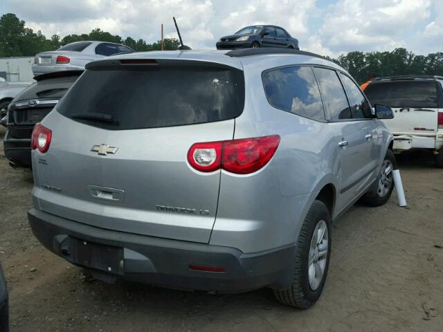 1GNER13D89S116653 - 2009 CHEVROLET TRAVERSE L SILVER photo 4