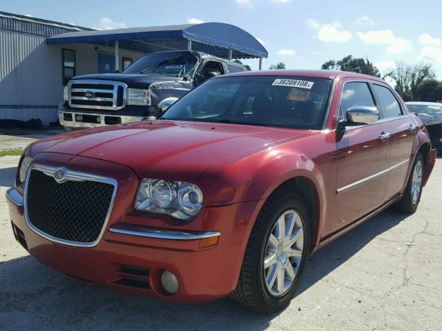 2C3CA3CV8AH324608 - 2010 CHRYSLER 300 LIMITE MAROON photo 2