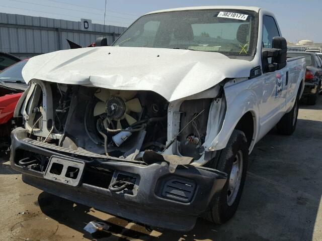 1FTBF2A63BEC37061 - 2011 FORD F250 SUPER WHITE photo 2