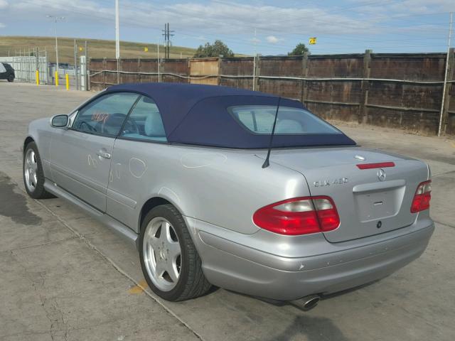 WDBLK70G11T075642 - 2001 MERCEDES-BENZ CLK 430 GRAY photo 3