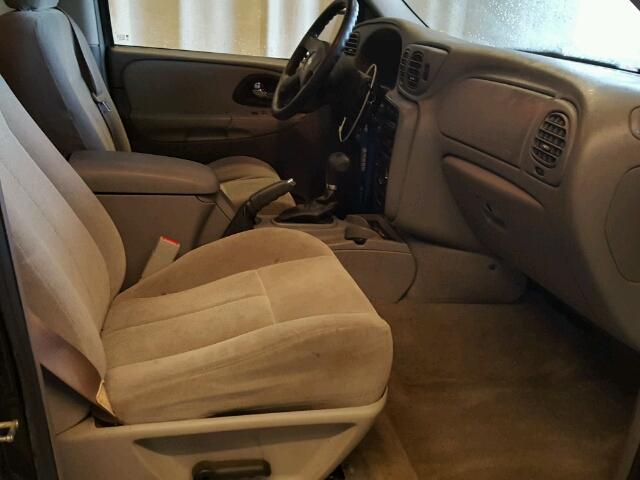 1GNDT13S062185800 - 2006 CHEVROLET TRAILBLAZE GRAY photo 5