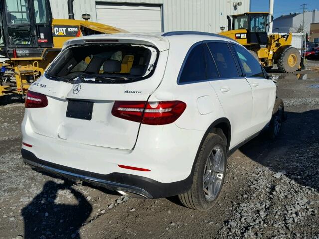 WDC0G4KB3HV006126 - 2017 MERCEDES-BENZ GLC 300 4M WHITE photo 4