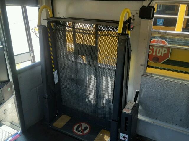 4UZAAXAK92CJ98939 - 2002 FREIGHTLINER CHASSIS FS 黄色 照片 9